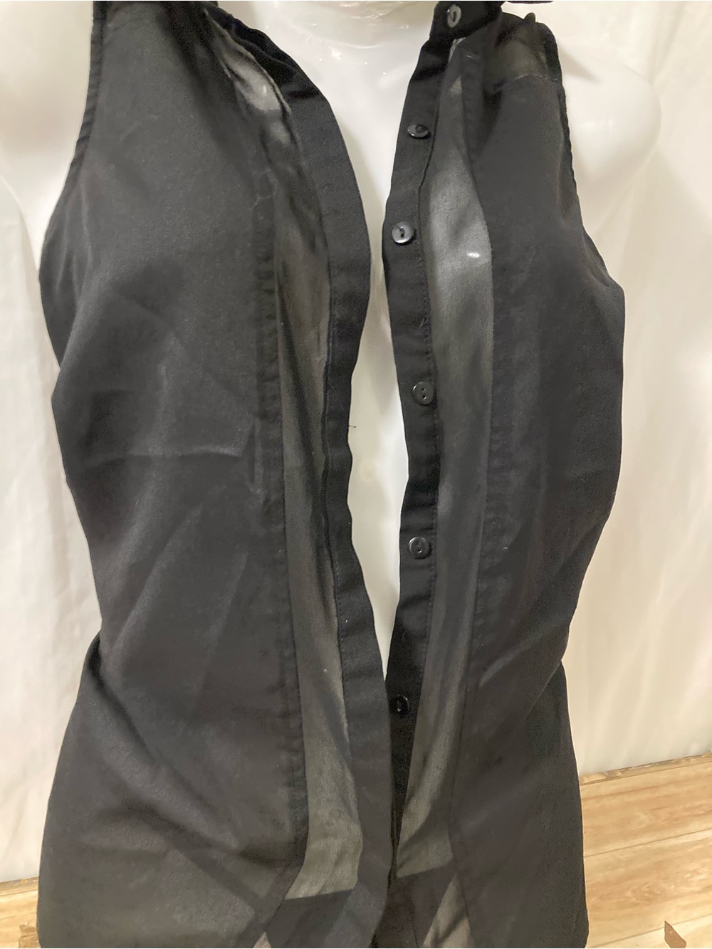 Doe & Rae Black Sleeveless Button Front Blouse Sheer Trim Size M